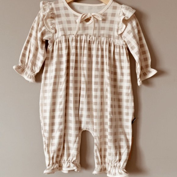 ❌SOLD Peekaboo Plaid Check Ruffle Romper 6 months - Picture 1 of 8